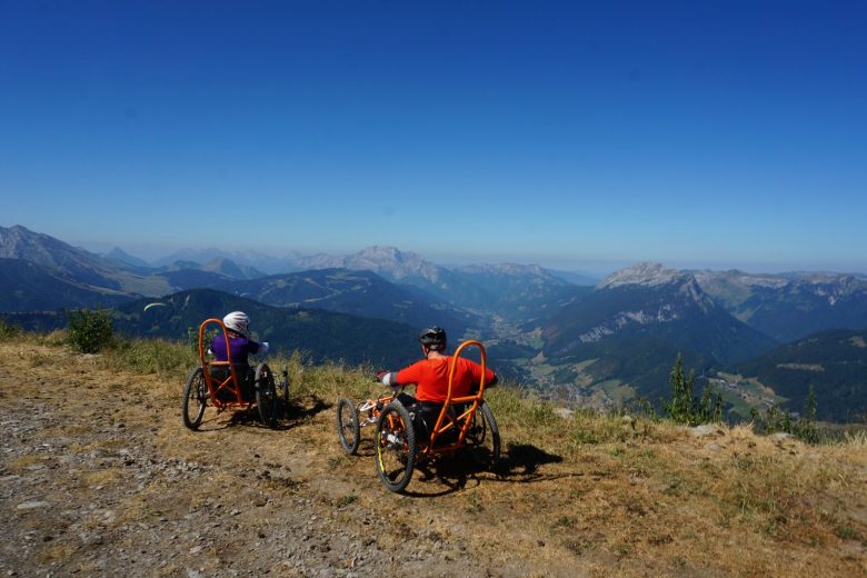 Fauteuil tout terrain de descente